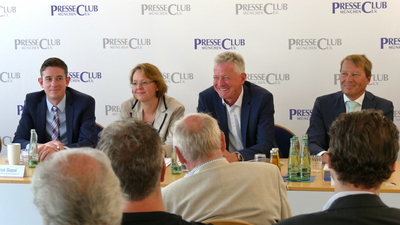 Auf der Pressekonferenz der Aktion "Impulse für den Wohnungsbau in Bayern" Auf der Pressekonferenz der Aktion "Impulse für den Wohnungsbau in Bayern"